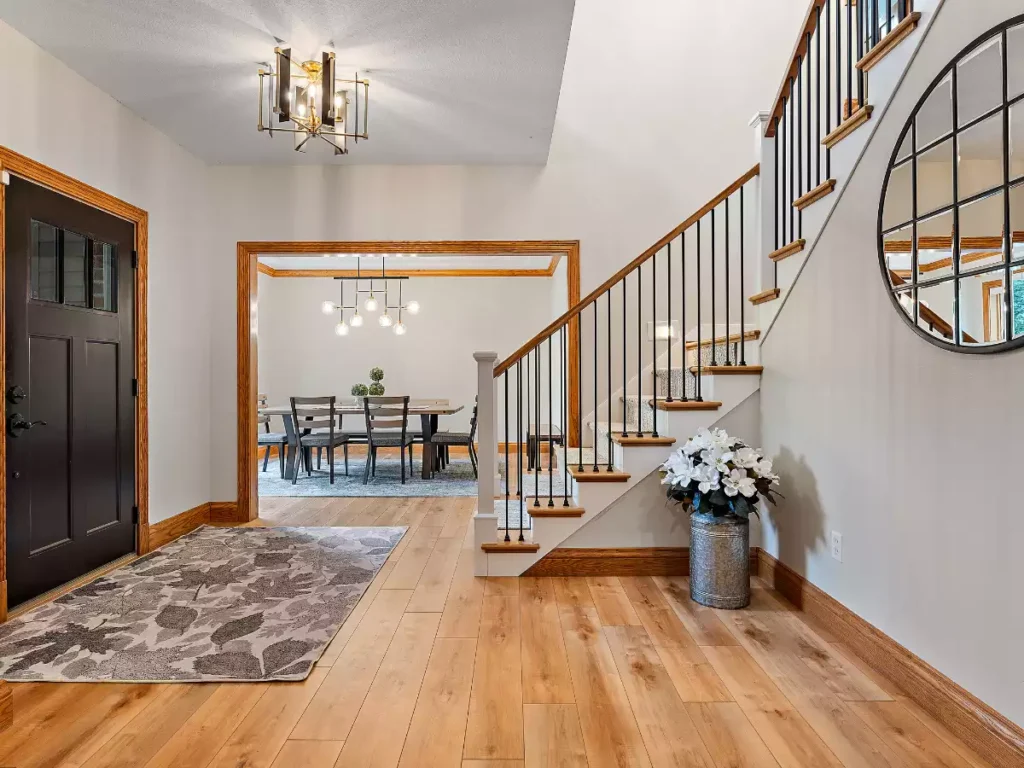 "Inviting Residential Entrance - Minnesota Home Decor"